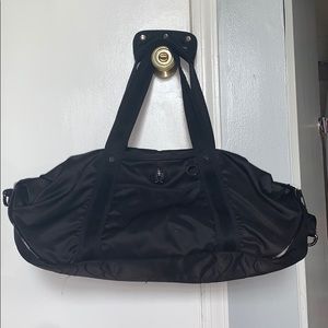 LULULEMON DUFFLE BAG